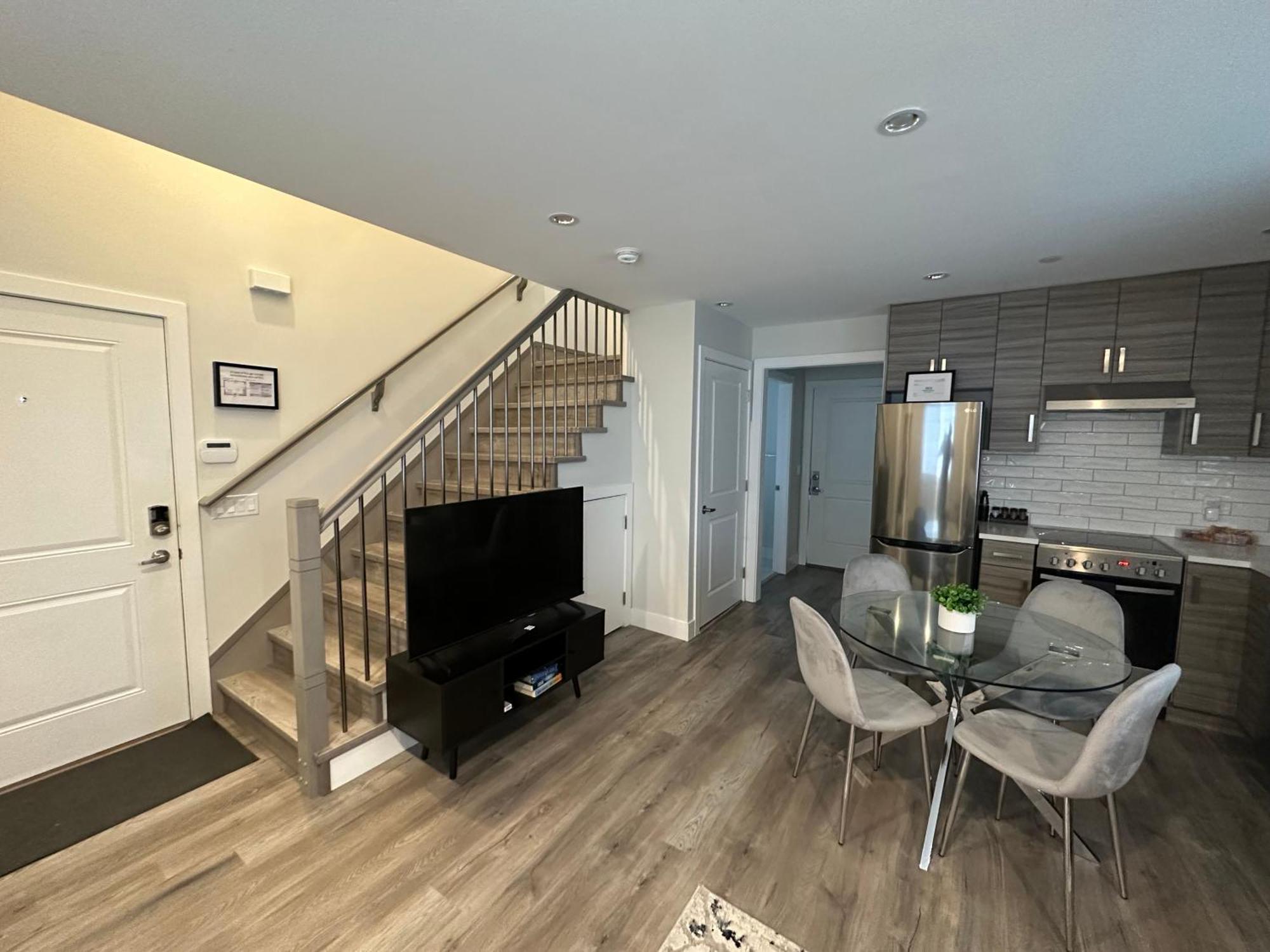 Bright And Cozy Modern Home In Vancouver - Central To Yvr-Downtown - Free Private Parking Exterior foto