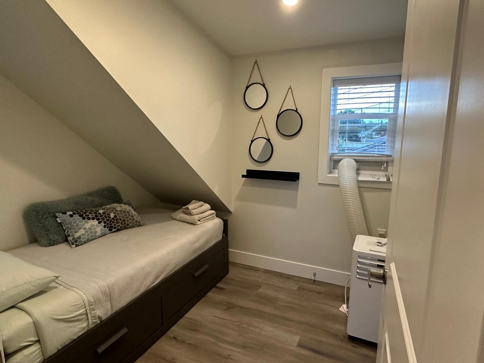 Bright And Cozy Modern Home In Vancouver - Central To Yvr-Downtown - Free Private Parking Exterior foto